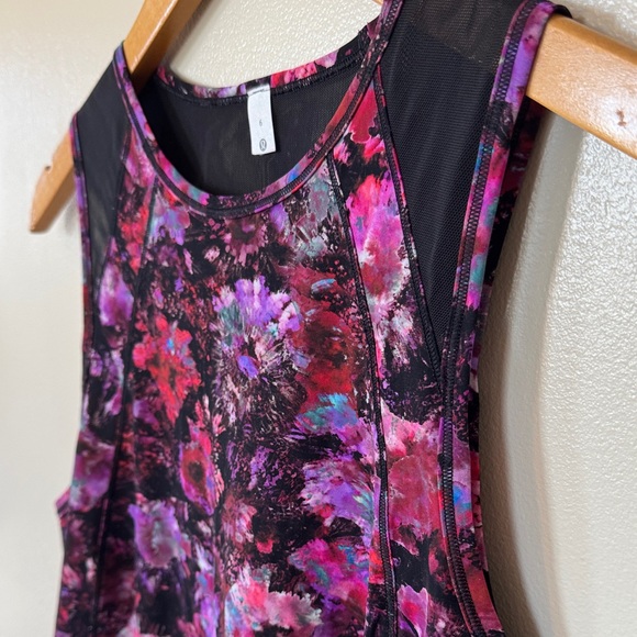 lululemon Sculpt Tank II in the Floral Illusion pattern size 6 - Picture 3 of 6